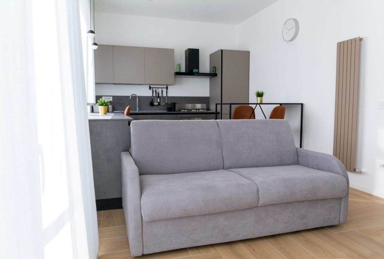7Th Floor Apartment Foggia Luaran gambar